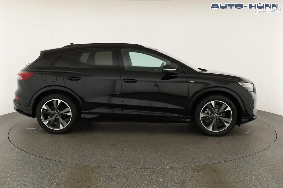 Audi Q4 e-tron 45 quattro Matrix LED Base S line - Thumbnail 22