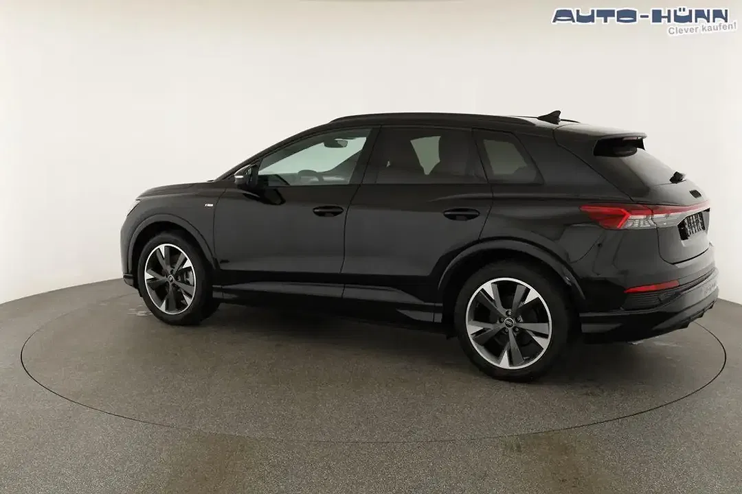 Audi Q4 e-tron 45 quattro Matrix LED Base S line - Thumbnail 36