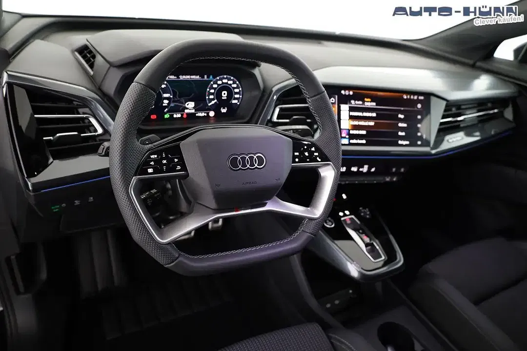 Audi Q4 e-tron 45 quattro Matrix LED Base S line - Thumbnail 6