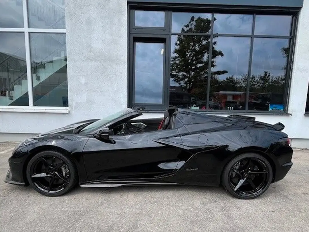 Corvette C8 E-Ray Convertible 3LZ - Thumbnail 4