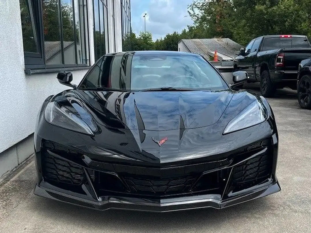 Corvette C8 E-Ray Convertible 3LZ - Thumbnail 6