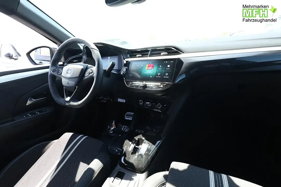 Opel Corsa Hybrid Ultimate IntelliLux LED - Thumbnail 8