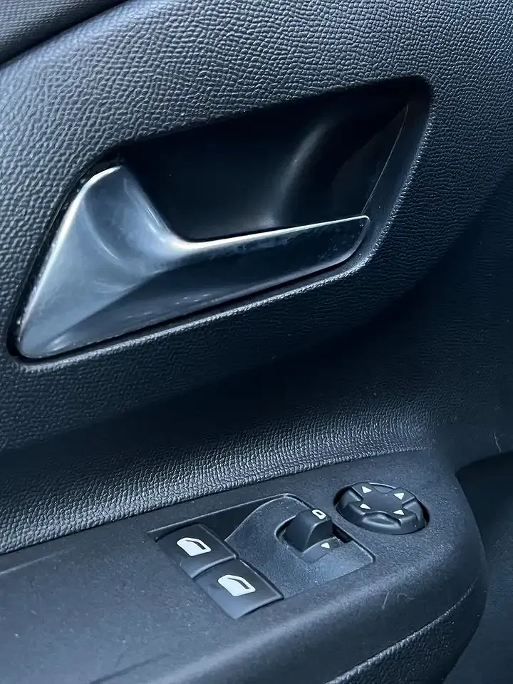 Opel Corsa 1.2 - foto 15