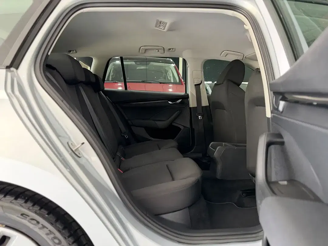 Skoda Octavia Combi Active - foto 15