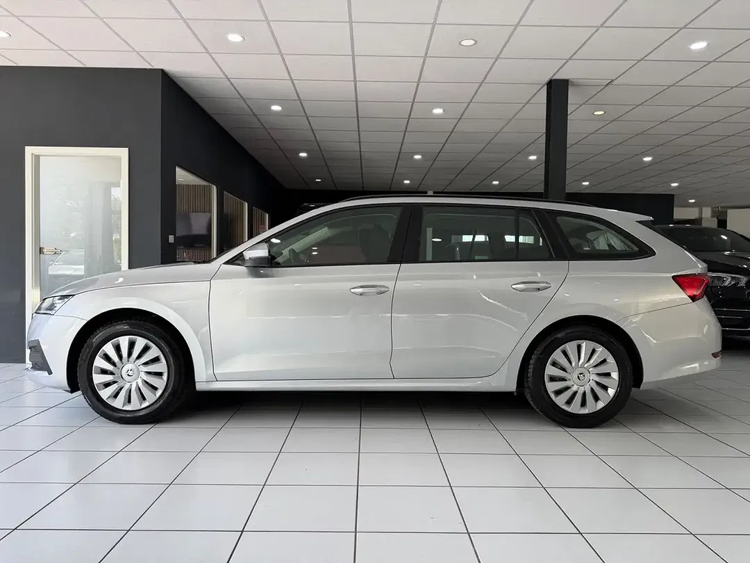 Skoda Octavia Combi Active - Thumbnail 3