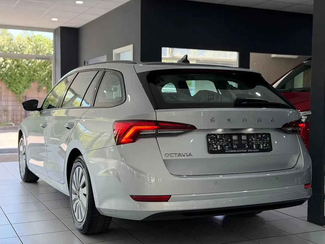 Skoda Octavia Combi Active - Thumbnail 4