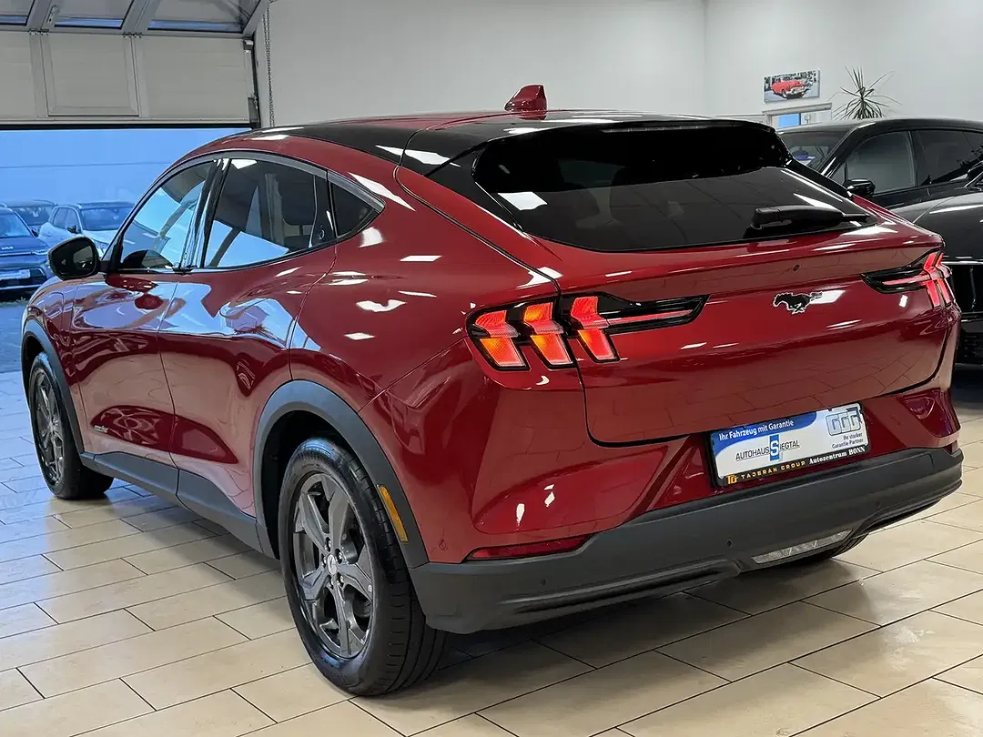 Ford Mustang Mach-E - Thumbnail 7