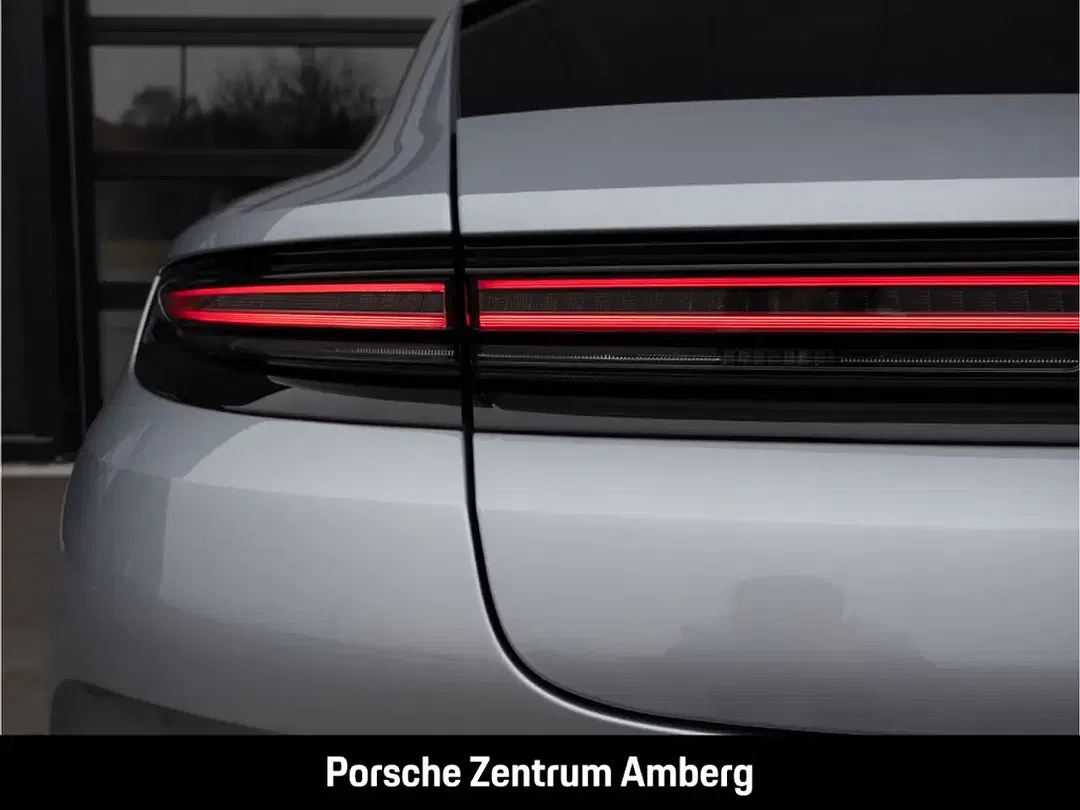 Porsche Panamera E-Hybrid 4 - Thumbnail 11