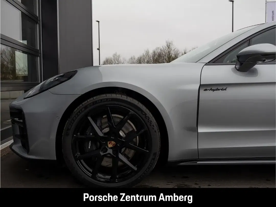 Porsche Panamera E-Hybrid 4 - Thumbnail 12