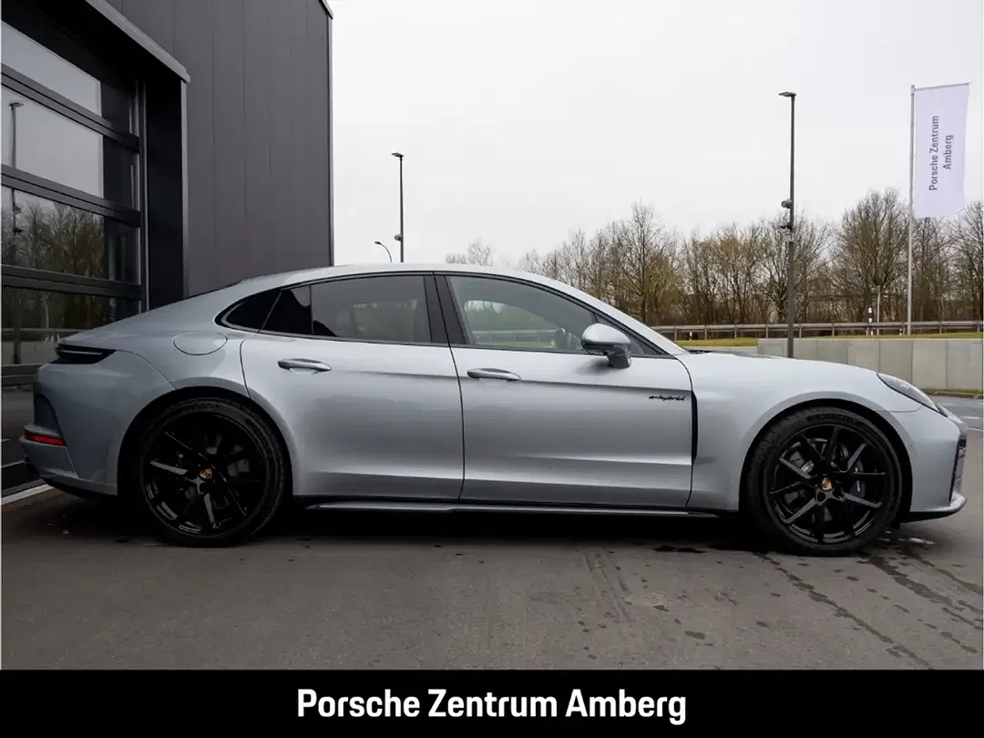 Porsche Panamera E-Hybrid 4 - Thumbnail 5
