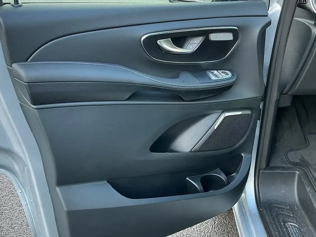 Mercedes-Benz V 300 9G-TRONIC 4x4 AMG Avantgarde - foto 14