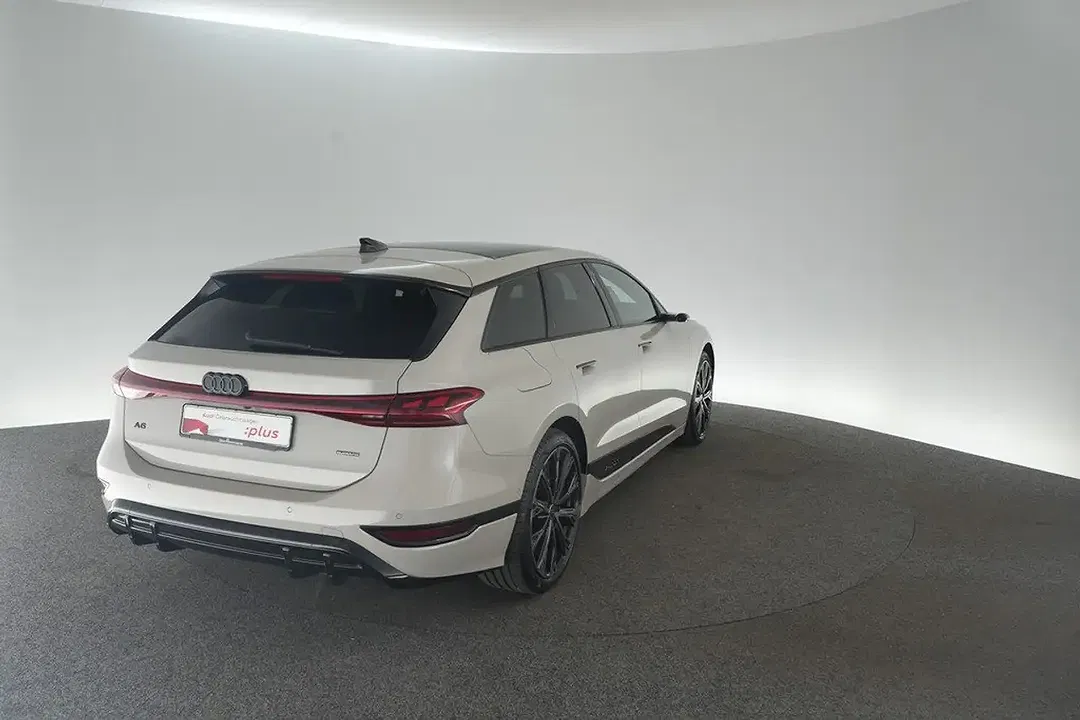 Audi A6 e-tron quattro Avant S line - Thumbnail 2