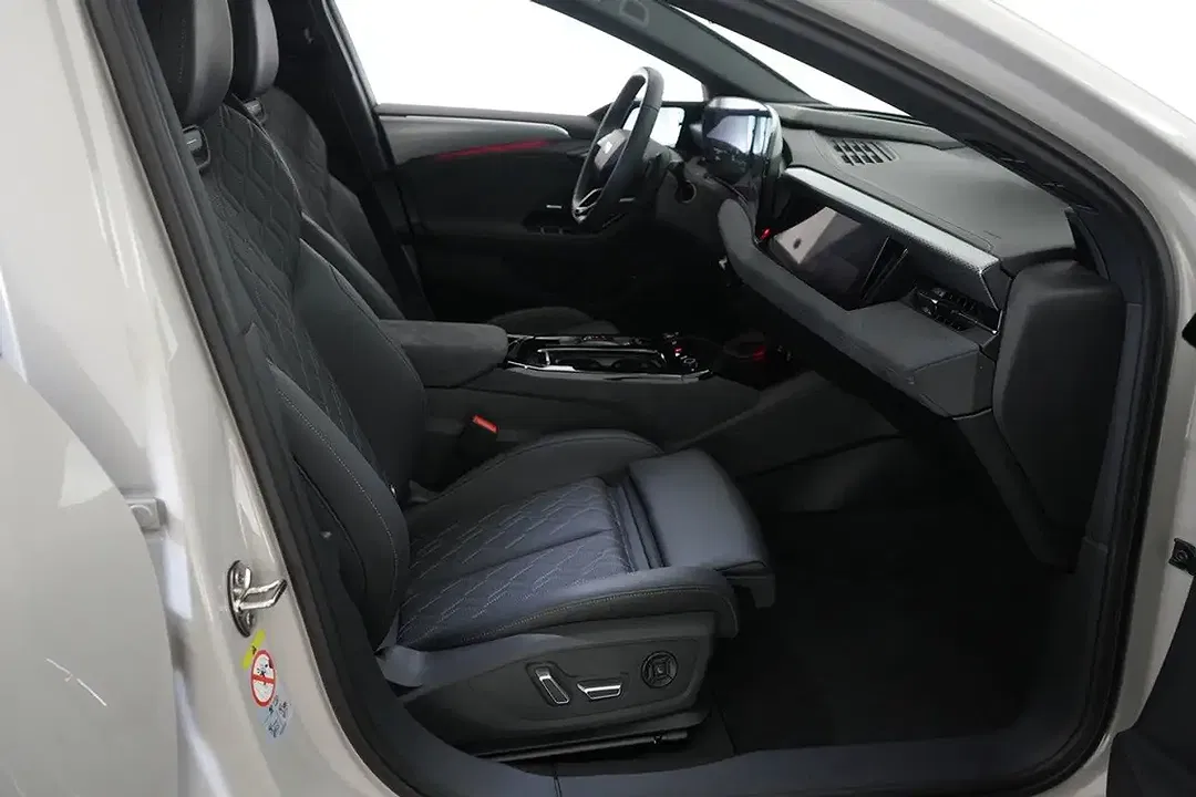 Audi A6 e-tron quattro Avant S line - Thumbnail 9