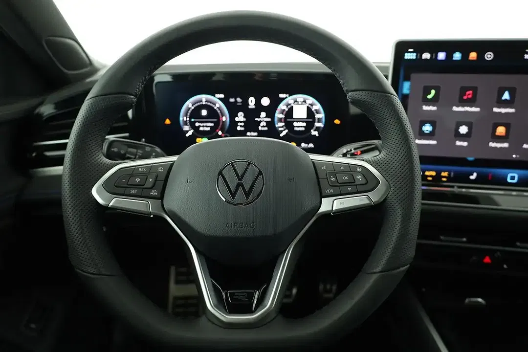 Volkswagen Passat Variant TDI DSG 4Motion R-Line Black - Thumbnail 6