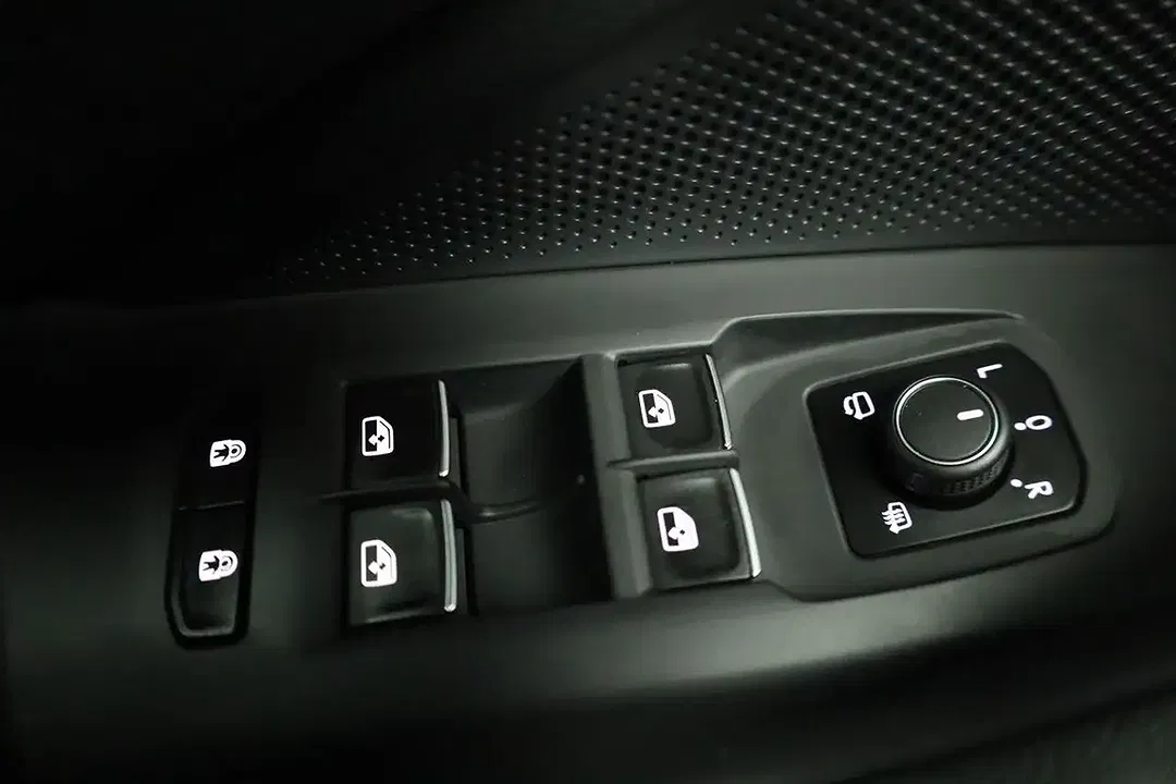 Volkswagen Passat Variant TDI DSG 4Motion R-Line Black - Thumbnail 8