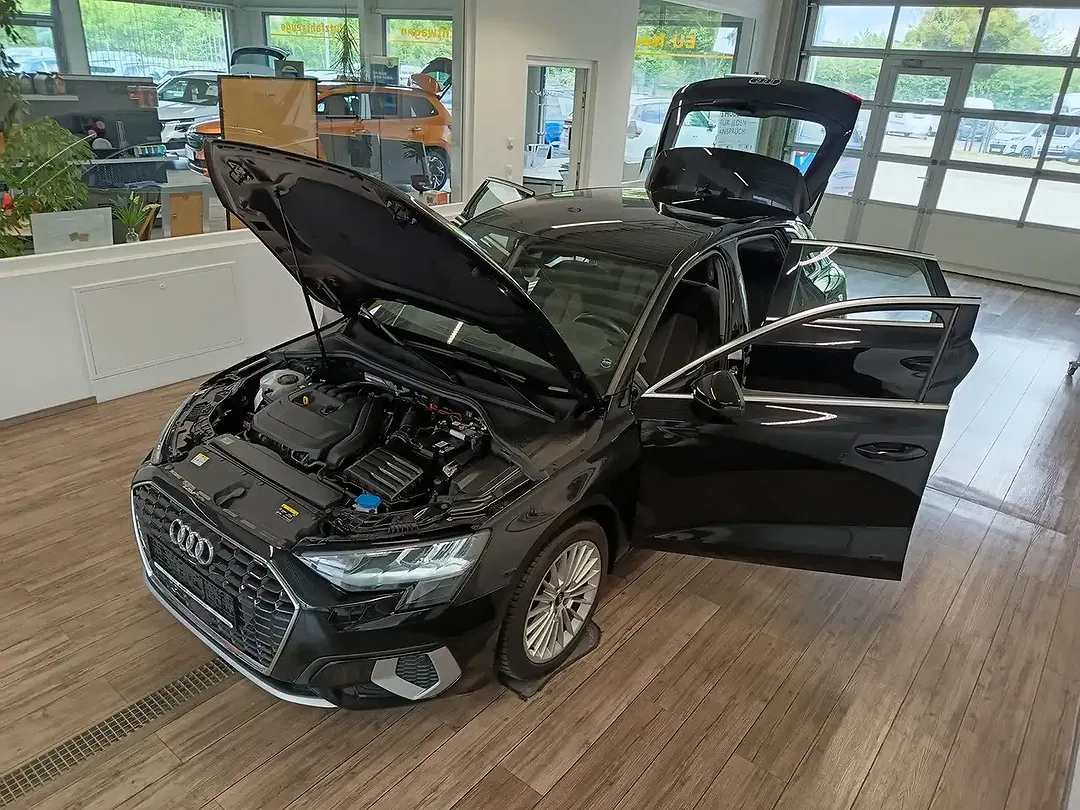 Audi A3 1.5 TFSI Sportback - Thumbnail 1