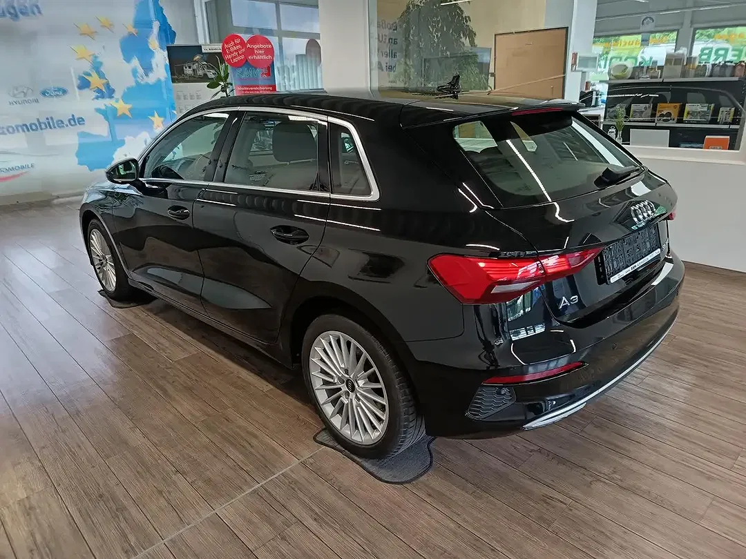Audi A3 1.5 TFSI Sportback - Thumbnail 3