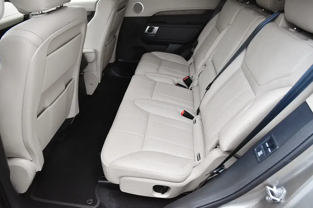 Land Rover Discovery 3.0 SDV6 HSE - Thumbnail 12
