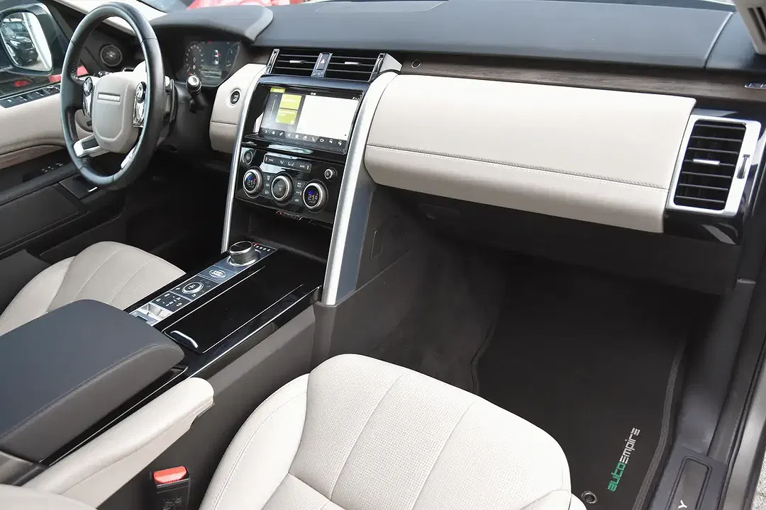 Land Rover Discovery 3.0 SDV6 HSE - Thumbnail 13