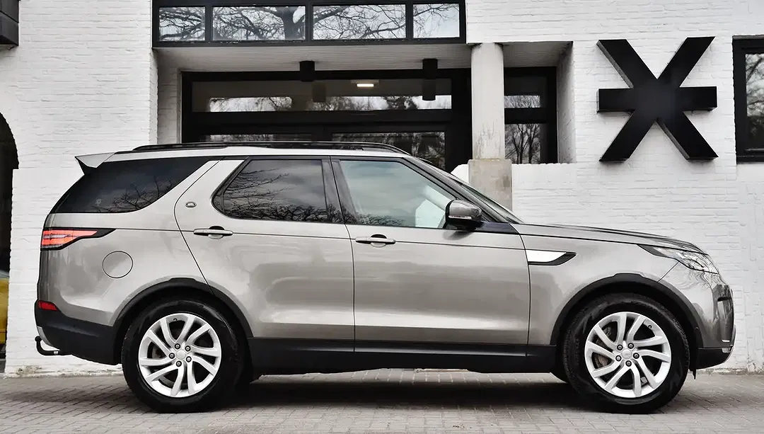Land Rover Discovery 3.0 SDV6 HSE - Thumbnail 3