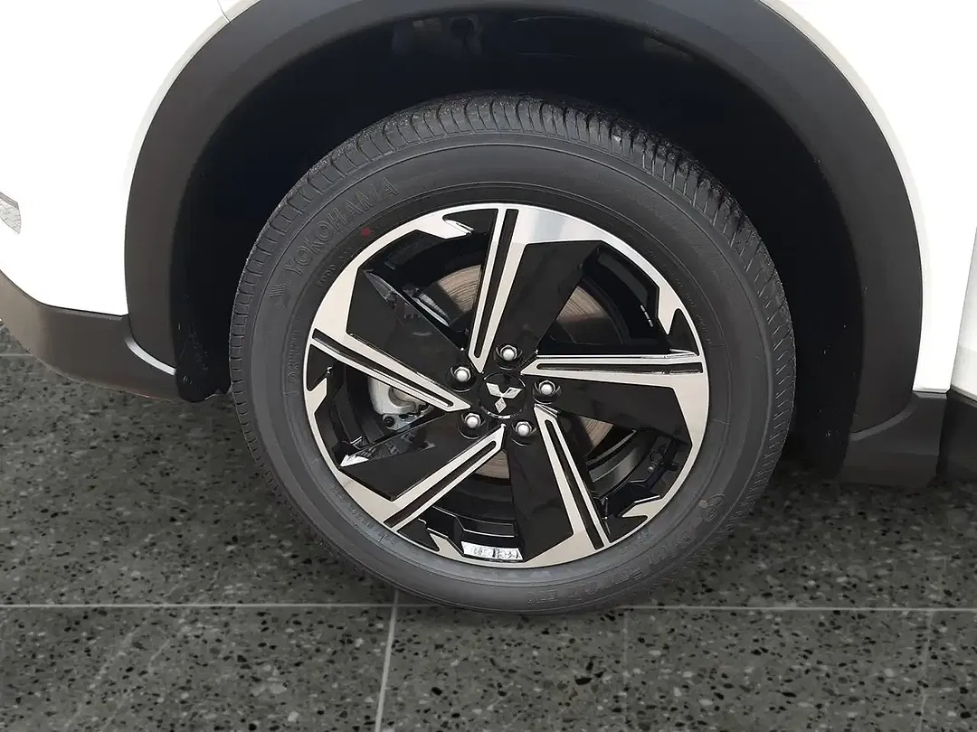 Mitsubishi Eclipse Cross Hybrid 4WD Basis - Thumbnail 14