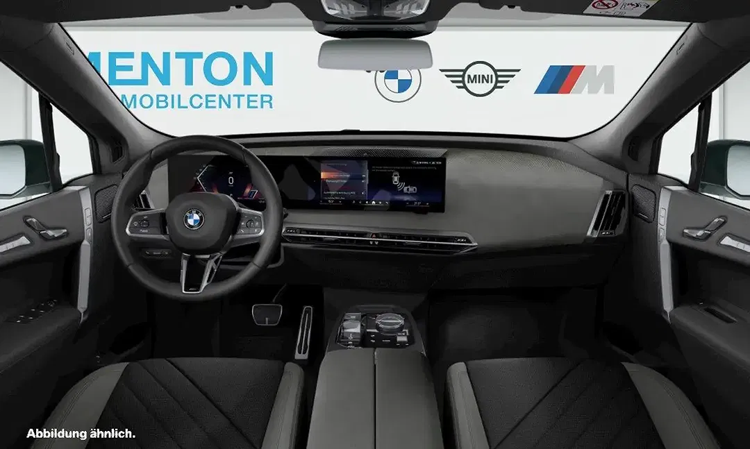 BMW iX xDrive M - Thumbnail 3