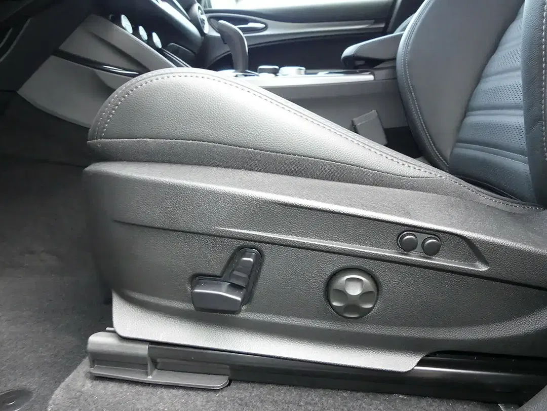 Alfa Romeo Stelvio 2.2 16V Diesel Veloce - Thumbnail 11