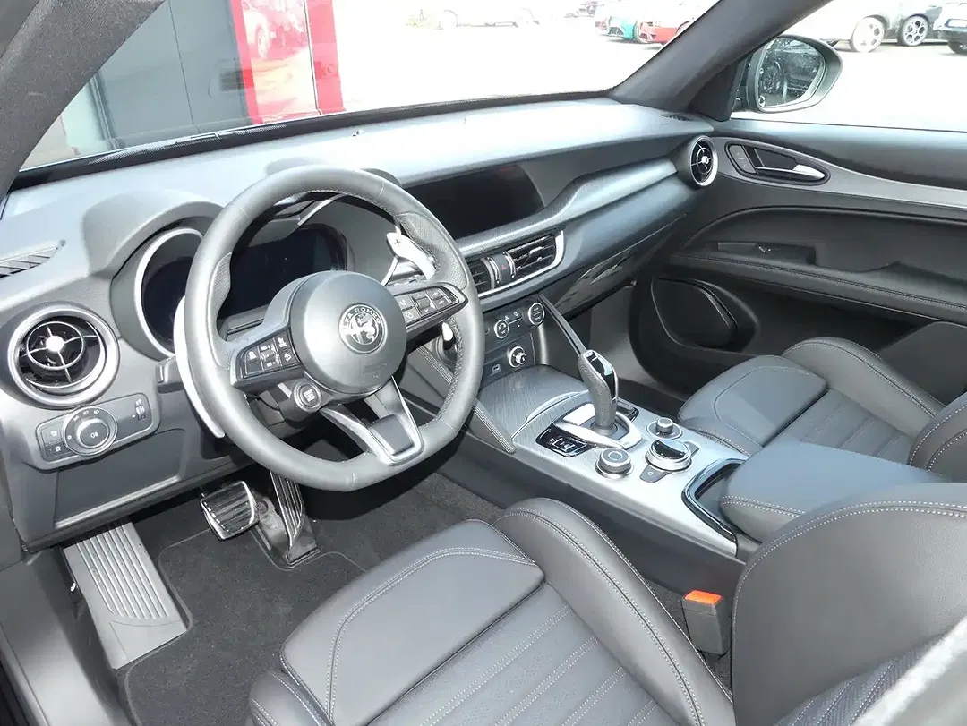 Alfa Romeo Stelvio 2.2 16V Diesel Veloce - Thumbnail 9