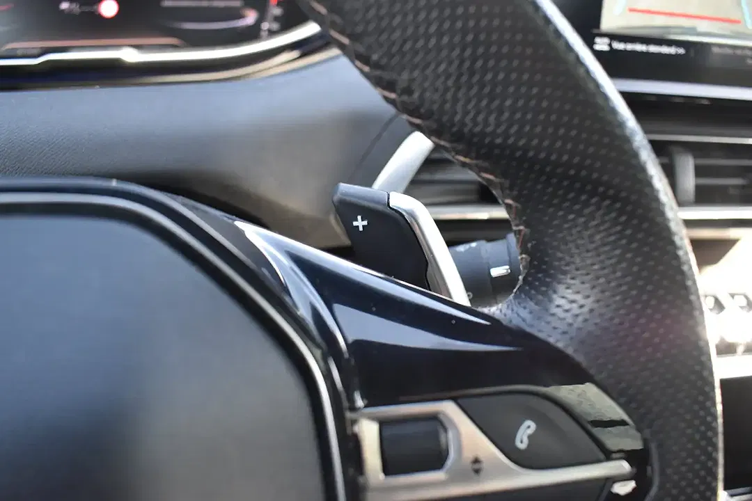 Peugeot 3008 GT Line - Thumbnail 13