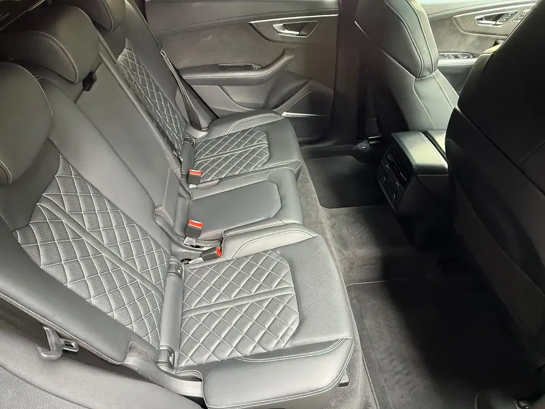 Audi SQ8 4.0 TFSI quattro - Thumbnail 14