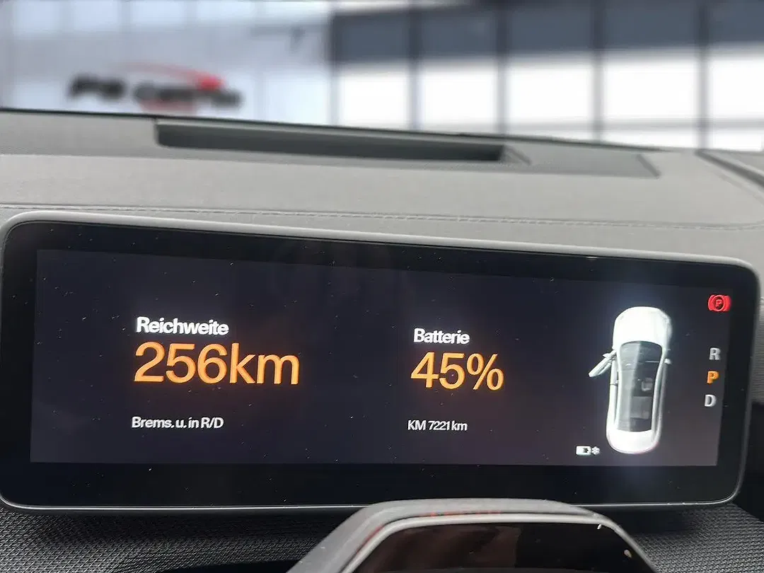 Polestar 4 - Thumbnail 12