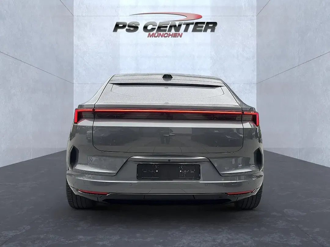 Polestar 4 - Thumbnail 7
