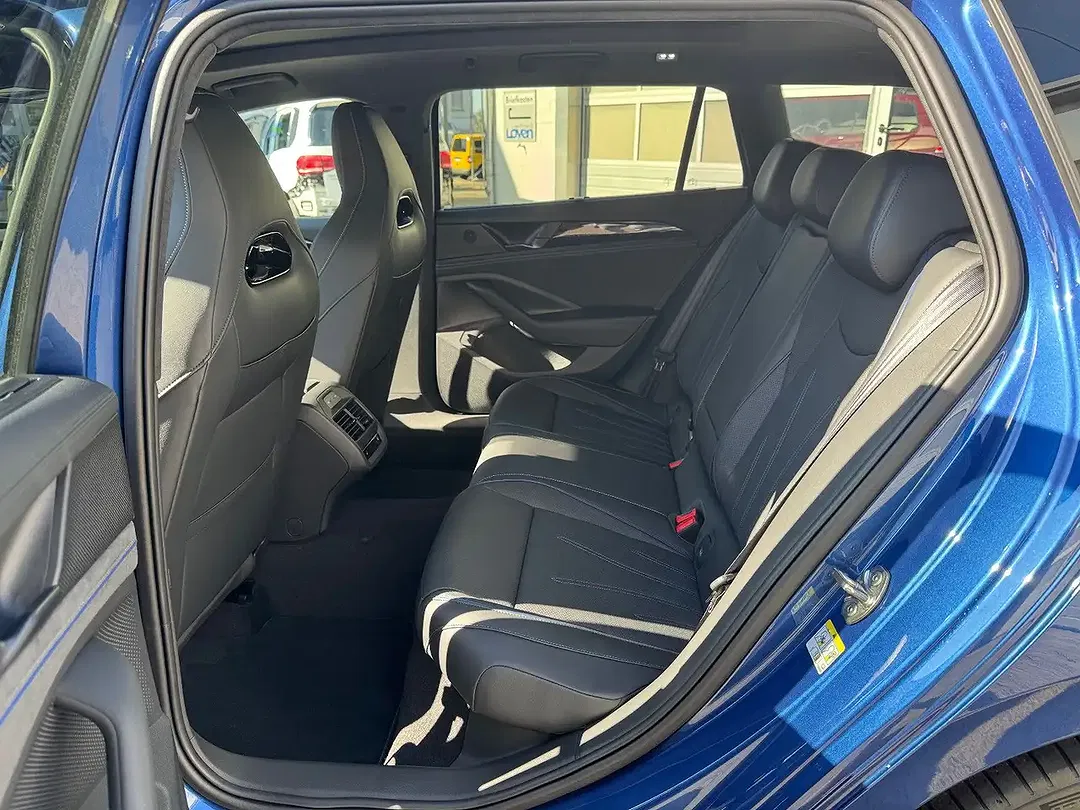 Volkswagen Passat Variant 2.0 TSI DSG R-Line - Thumbnail 9