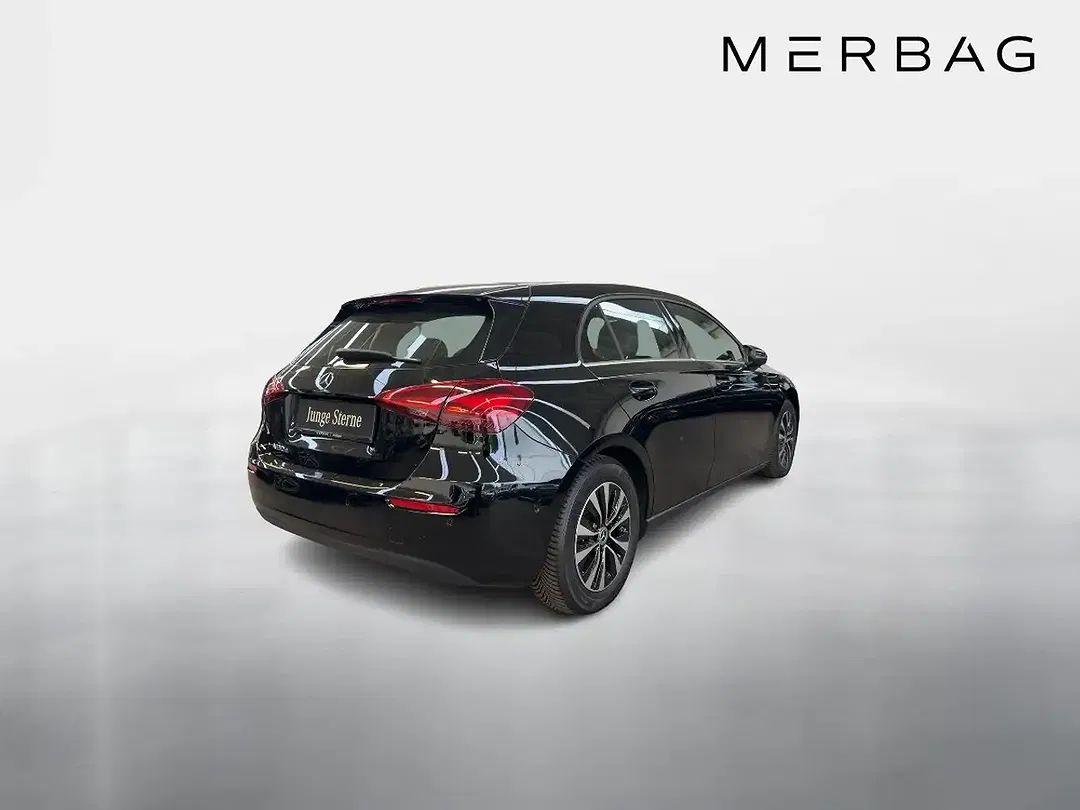 Mercedes-Benz A 180 - Thumbnail 3