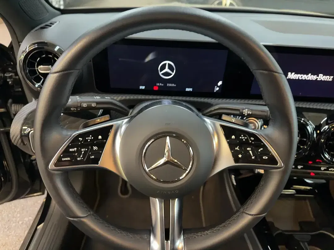 Mercedes-Benz A 180 - Thumbnail 9