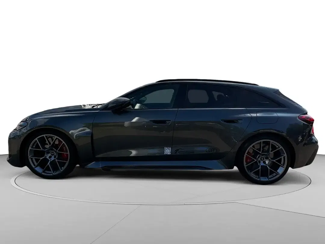 Audi RS5 - Thumbnail 3