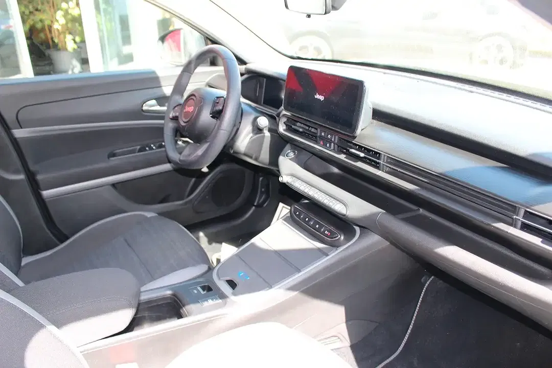 Jeep Avenger EV Longitude - Thumbnail 6