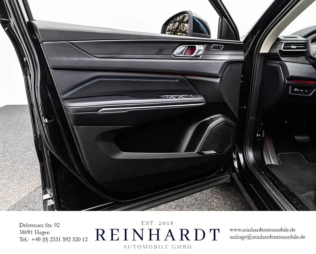 Lynk & Co 01 - Thumbnail 11