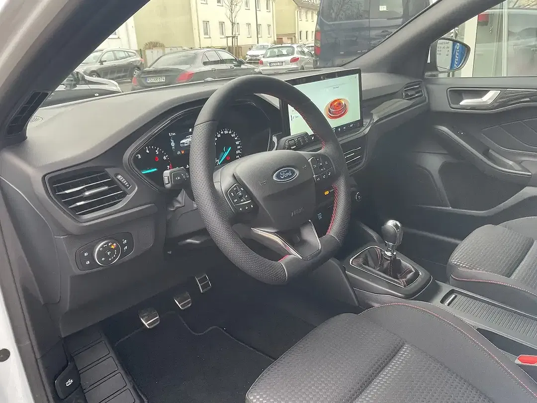 Ford Focus ST-Line - Thumbnail 10