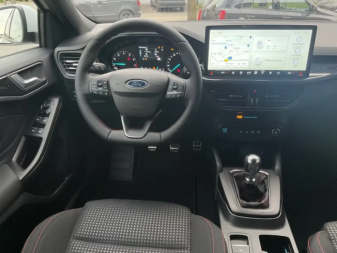 Ford Focus ST-Line - Thumbnail 12