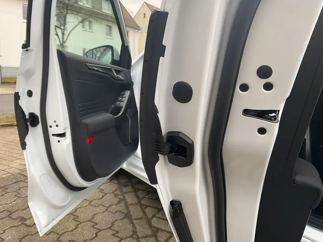 Ford Focus ST-Line - Thumbnail 9