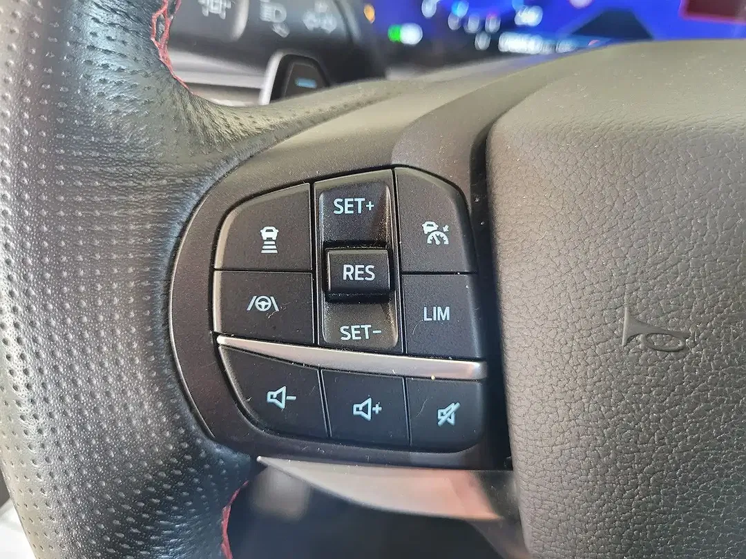 Ford Explorer PHEV 4x4 ST-Line - Thumbnail 13