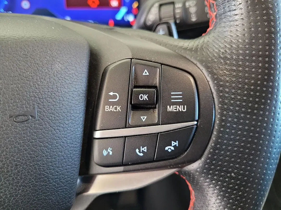 Ford Explorer PHEV 4x4 ST-Line - Thumbnail 14