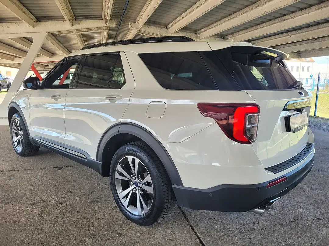 Ford Explorer PHEV 4x4 ST-Line - Thumbnail 4