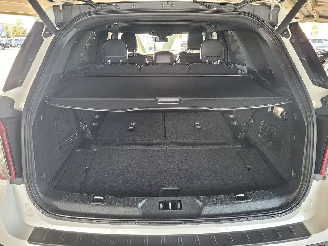 Ford Explorer PHEV 4x4 ST-Line - Thumbnail 7