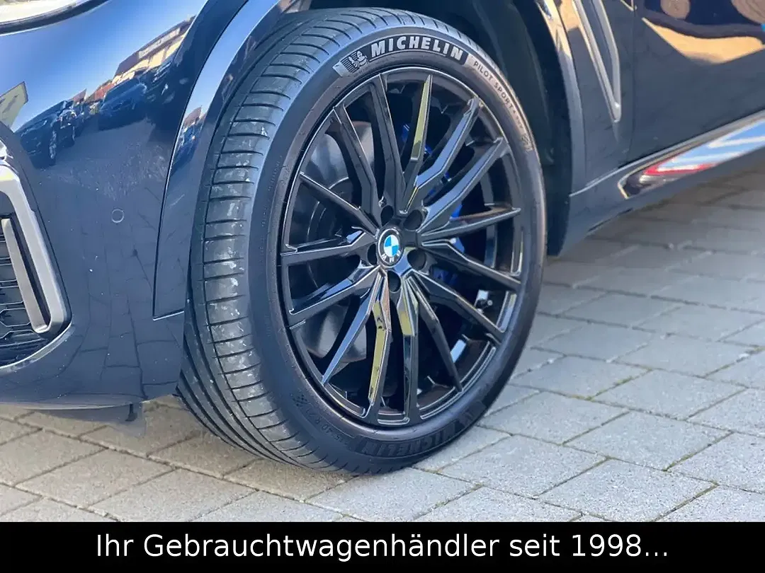 BMW X5 M - Thumbnail 3