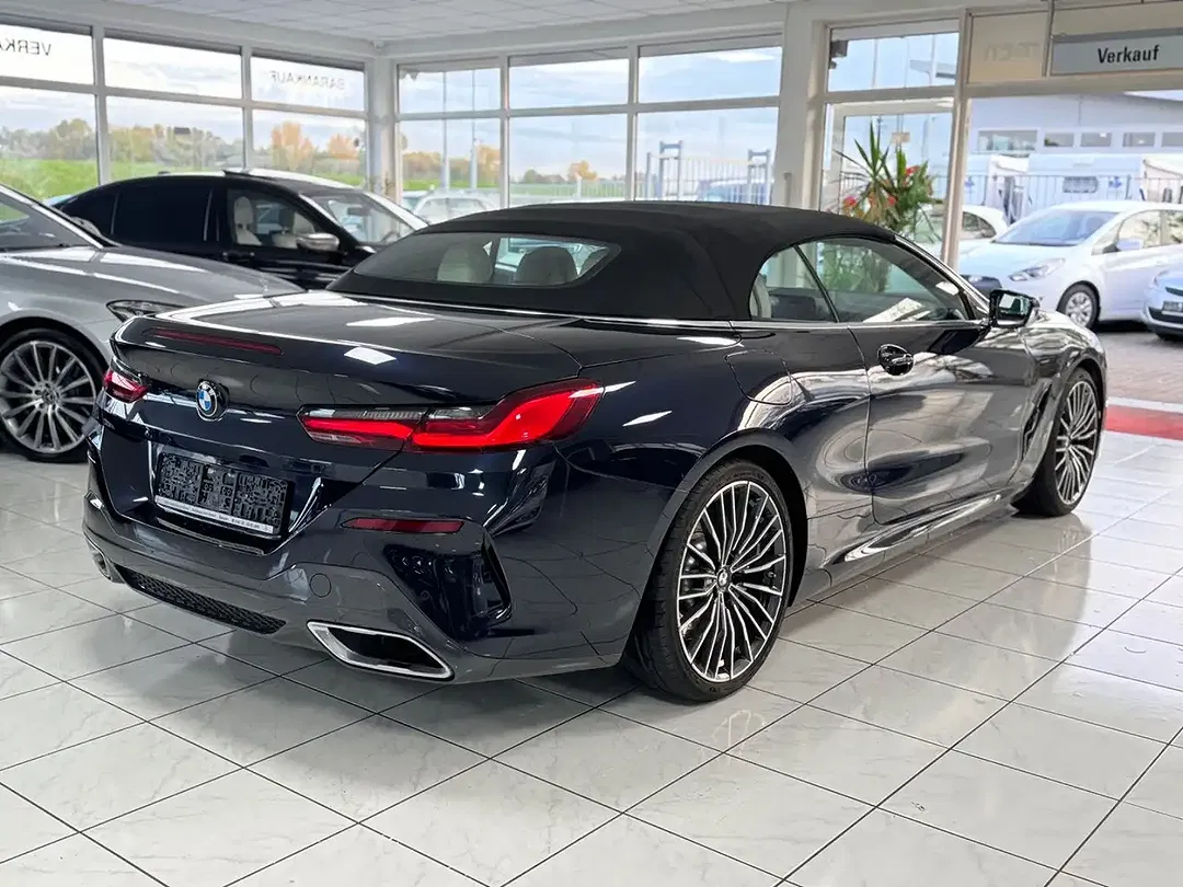 BMW 840 xDrive Convertible M Sport - Thumbnail 3
