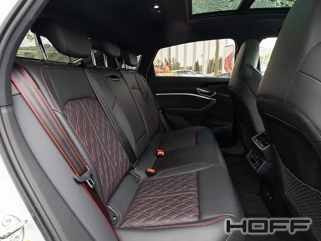 Audi Q8 e-tron 55 quattro Sportback S line - Thumbnail 12