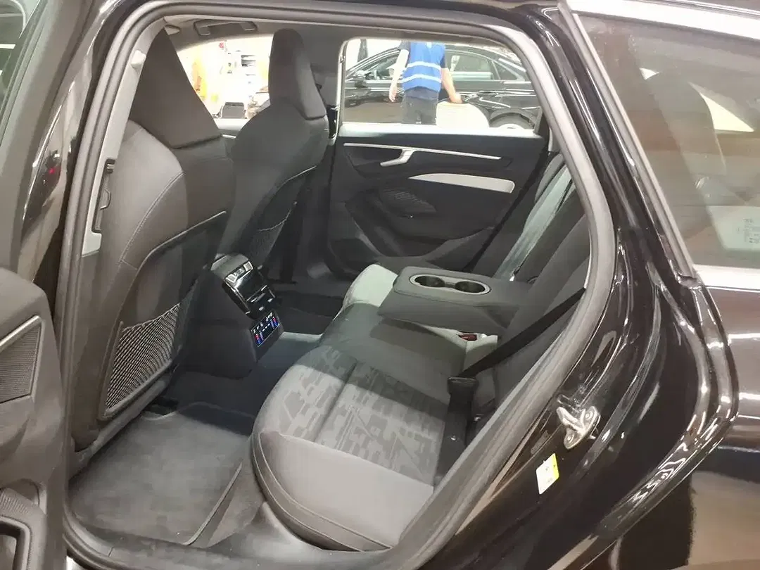 Audi A6 TDI quattro Matrix LED Avant - Thumbnail 6