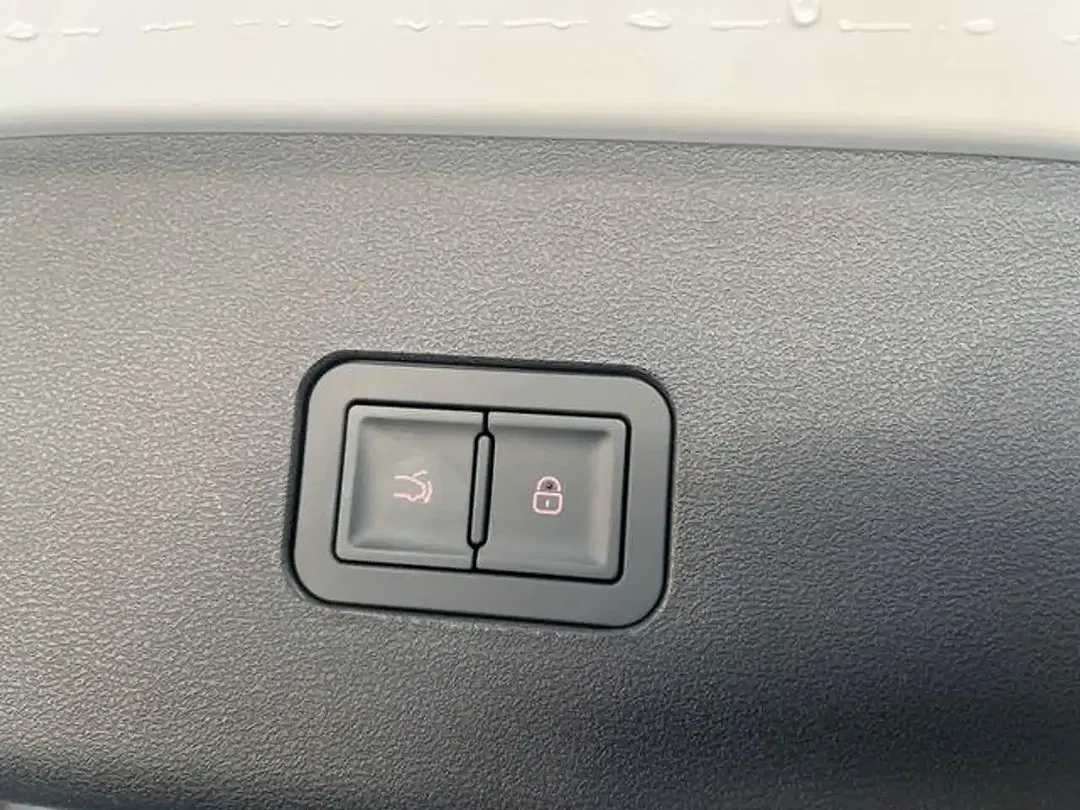 BYD Seal 6 DM-i Touring Comfort - Thumbnail 12